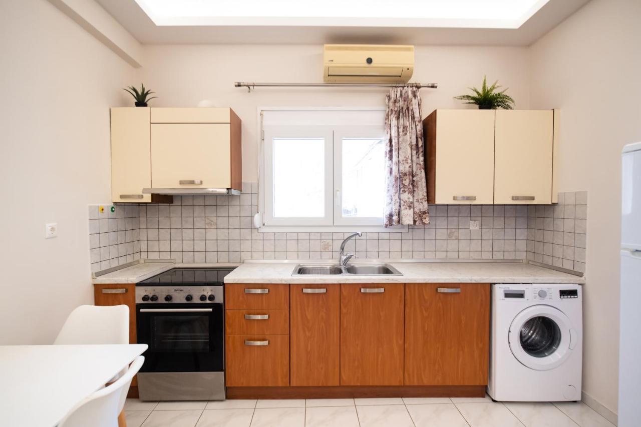 Voulgaris City Apartments By Imagine Lefkada Bagian luar foto